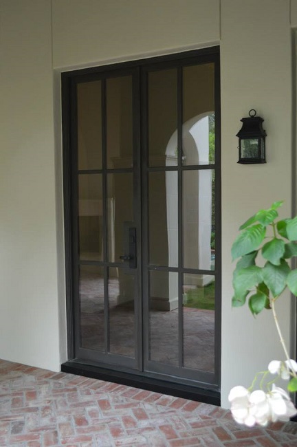 What Makes an Iron Door Modern?